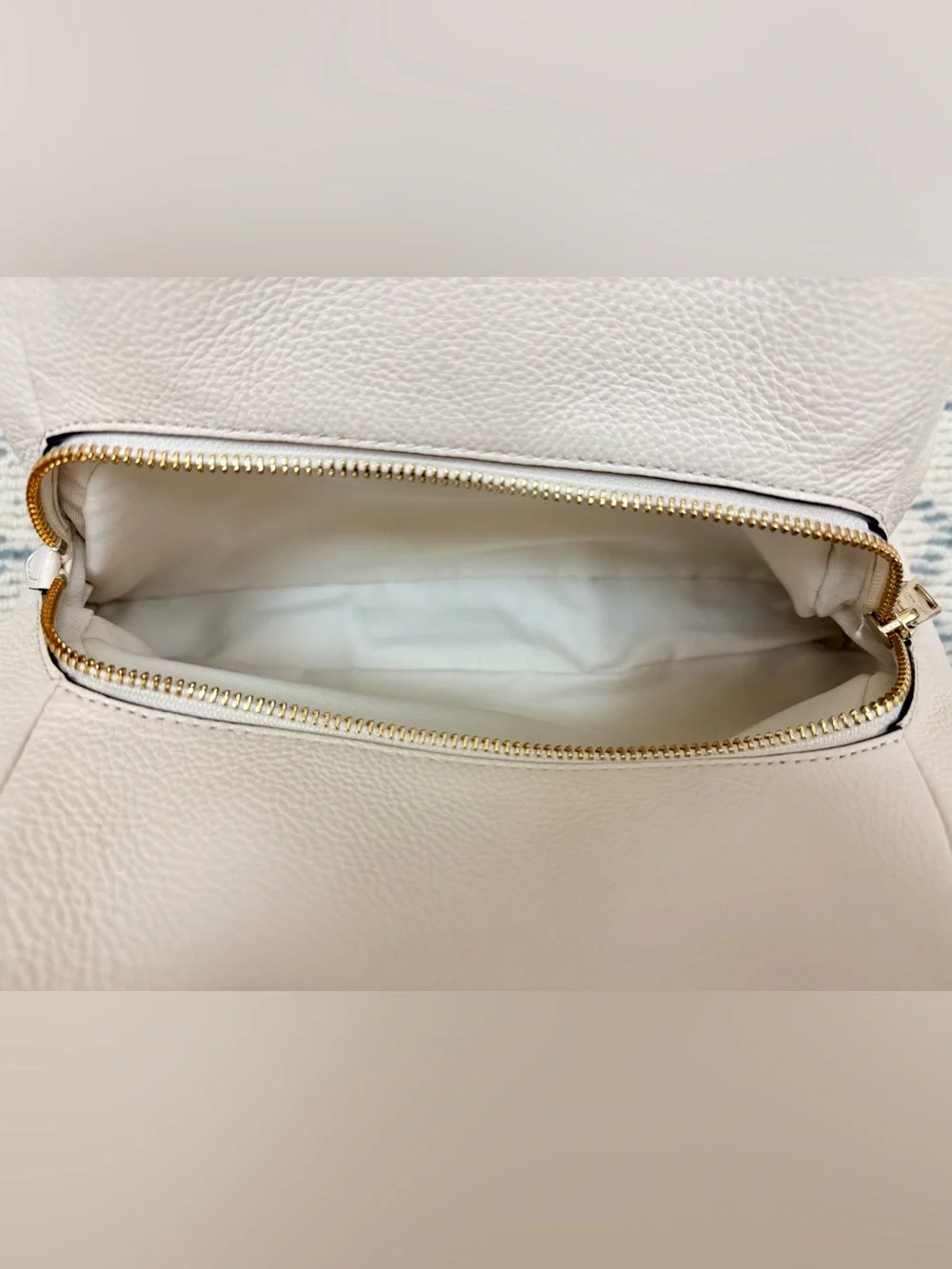 COACH Vintage Y2K Everyday Madison Phoebe White Pebbled Leather Hobo Handbag
